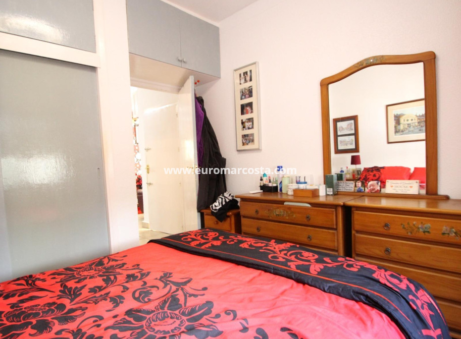 Sale - Villa - Torrevieja - TORREVIEJA