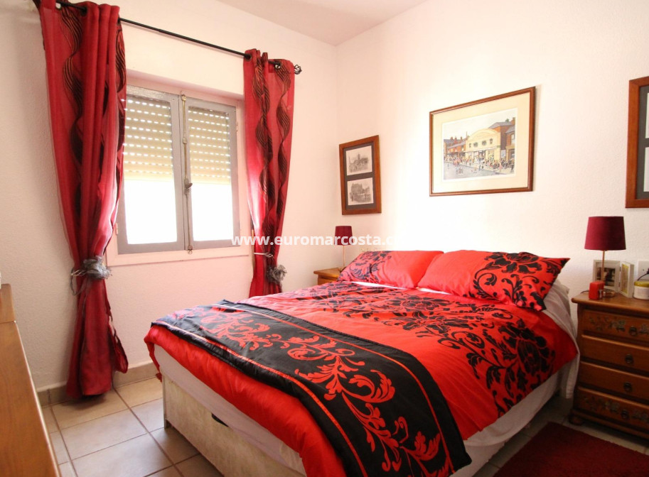 Sale - Villa - Torrevieja - TORREVIEJA