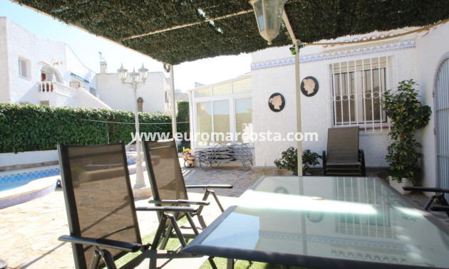 Sale - Villa - Torrevieja - TORREVIEJA