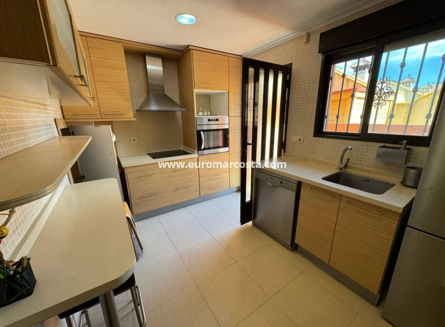 Venta - Adosado - Torrevieja - Aguas Nuevas