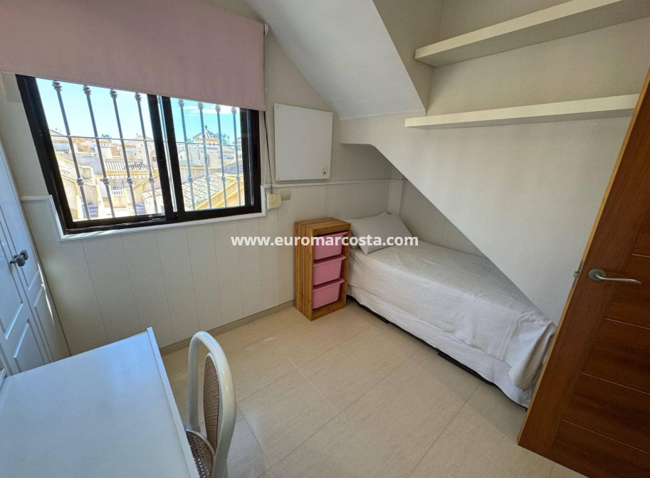 Venta - Adosado - Torrevieja - Aguas Nuevas