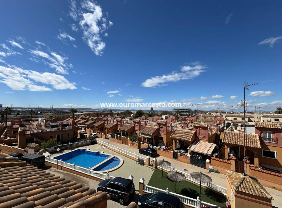 Venta - Adosado - Torrevieja - Aguas Nuevas