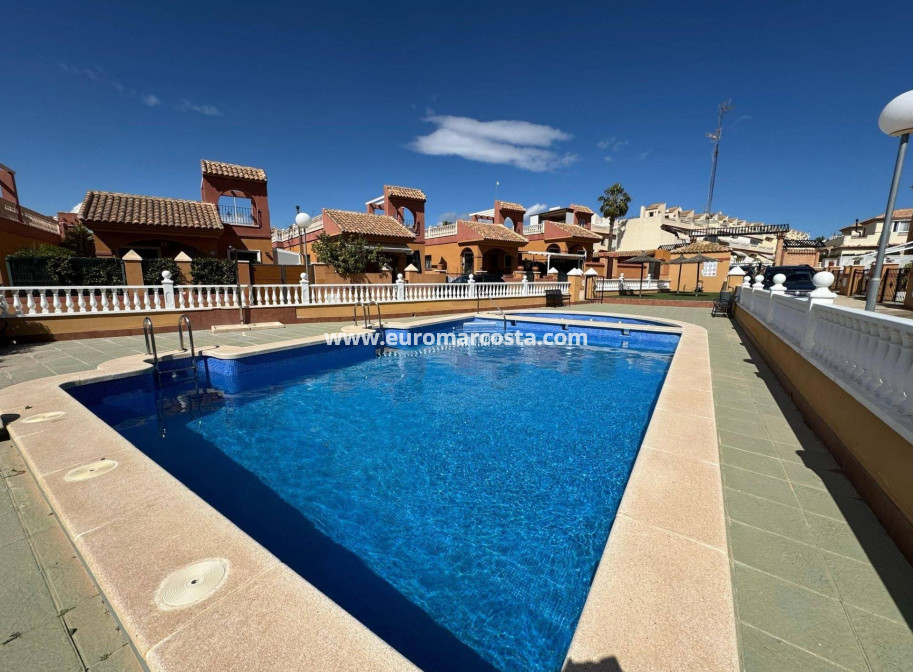 Venta - Adosado - Torrevieja - Aguas Nuevas