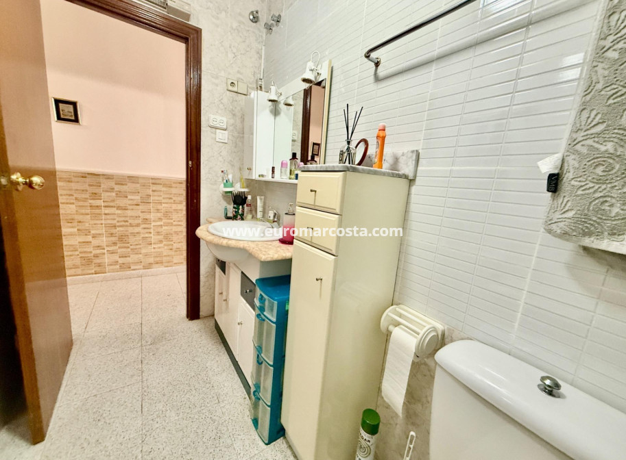 Objekte zum Wiederverkauf - Wohnung - Torrevieja - TORREVIEJA
