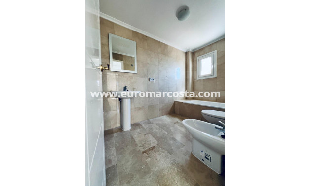 Objekte zum Wiederverkauf - Casa - Guardamar del Segura - EL RASO