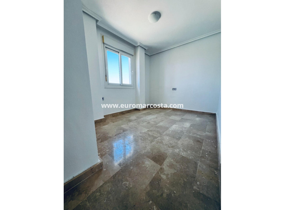Objekte zum Wiederverkauf - Casa - Guardamar del Segura - EL RASO