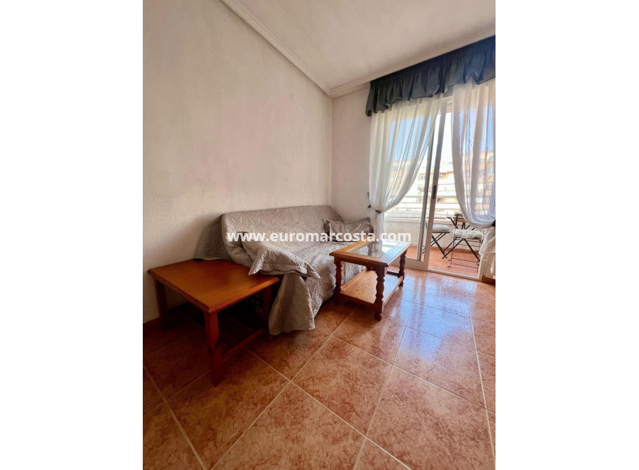 Objekte zum Wiederverkauf - Wohnung - Torrevieja - TORREVIEJA