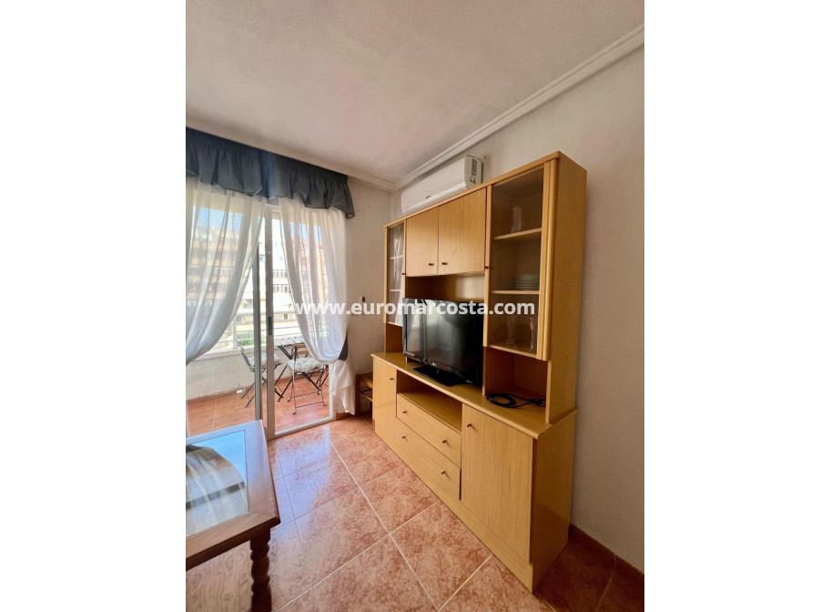 Objekte zum Wiederverkauf - Wohnung - Torrevieja - TORREVIEJA