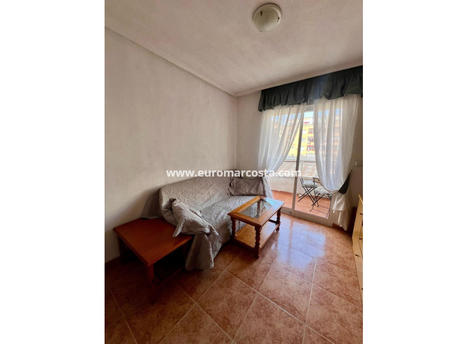 Objekte zum Wiederverkauf - Wohnung - Torrevieja - TORREVIEJA