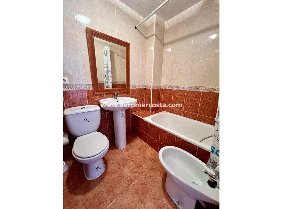 Objekte zum Wiederverkauf - Wohnung - Torrevieja - TORREVIEJA