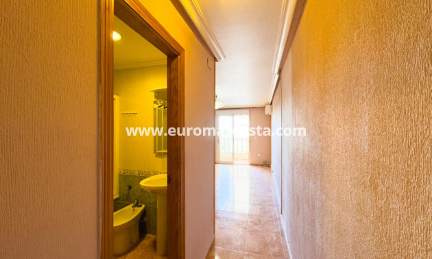Venta - Apartamento / piso - Torrevieja - TORREVIEJA