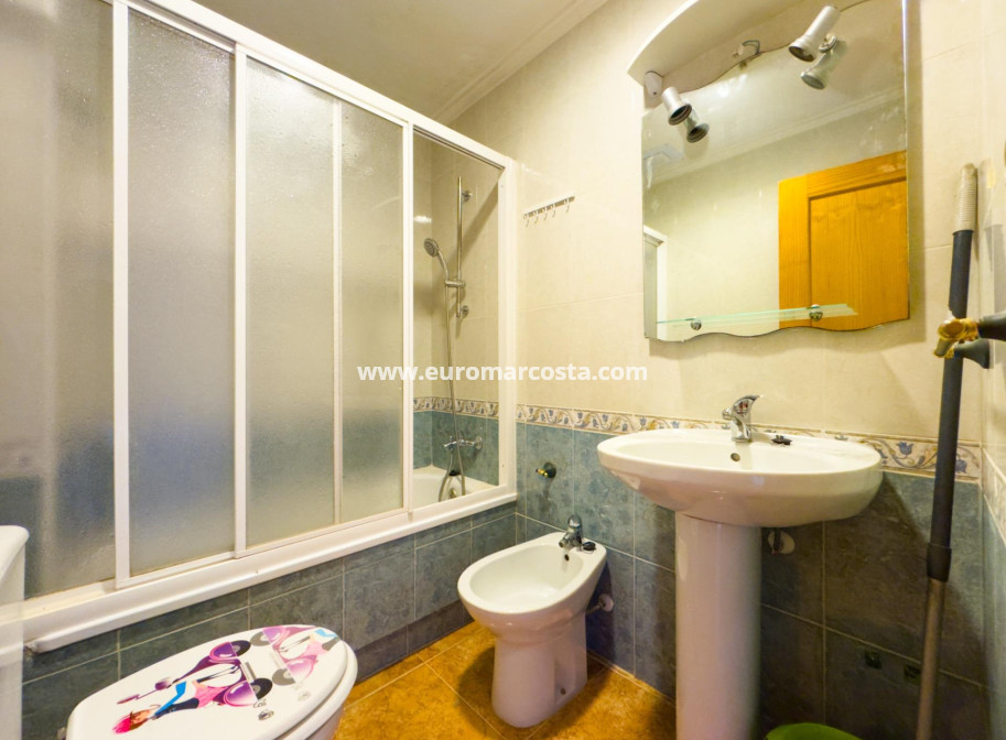 Venta - Apartamento / piso - Torrevieja - TORREVIEJA