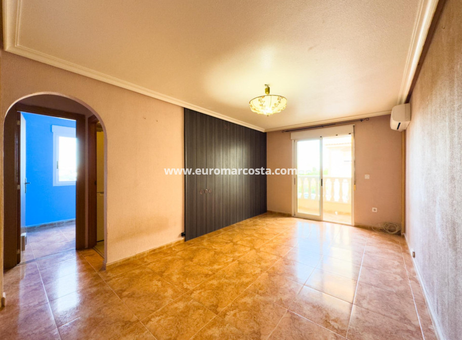 Venta - Apartamento / piso - Torrevieja - TORREVIEJA
