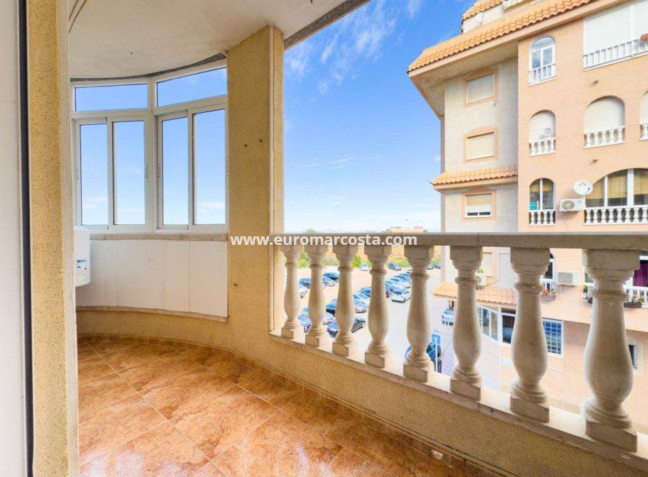 Venta - Apartamento / piso - Torrevieja - TORREVIEJA