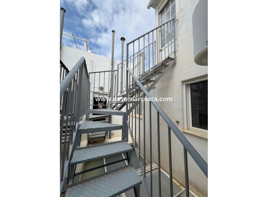 Objekte zum Wiederverkauf - Wohnung - Torrevieja - La Siesta - El Salado - Torreta