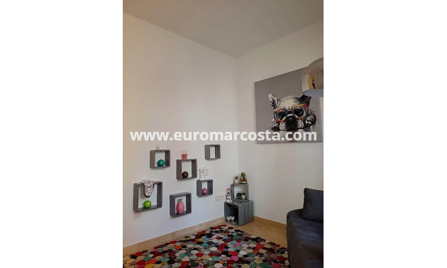 Sale - Apartment / flat - Torrevieja - Orihuela Costa