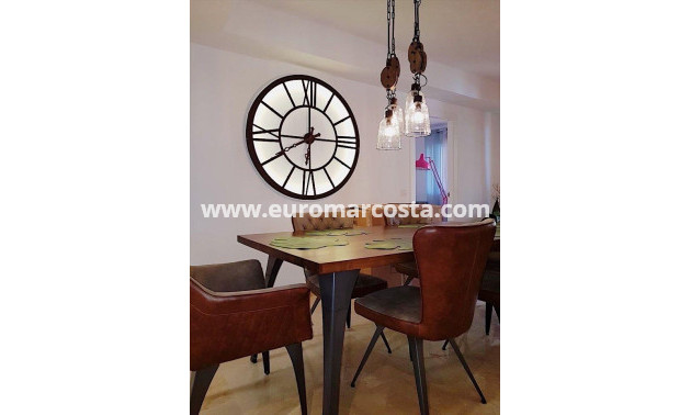 Sale - Apartment / flat - Torrevieja - Orihuela Costa
