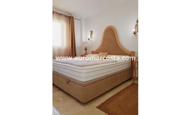Sale - Apartment / flat - Torrevieja - Orihuela Costa