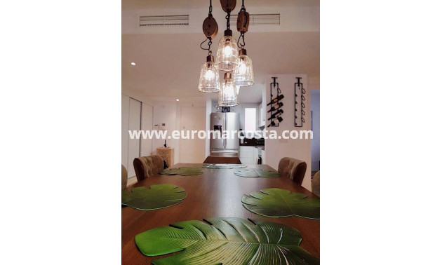 Sale - Apartment / flat - Torrevieja - Orihuela Costa