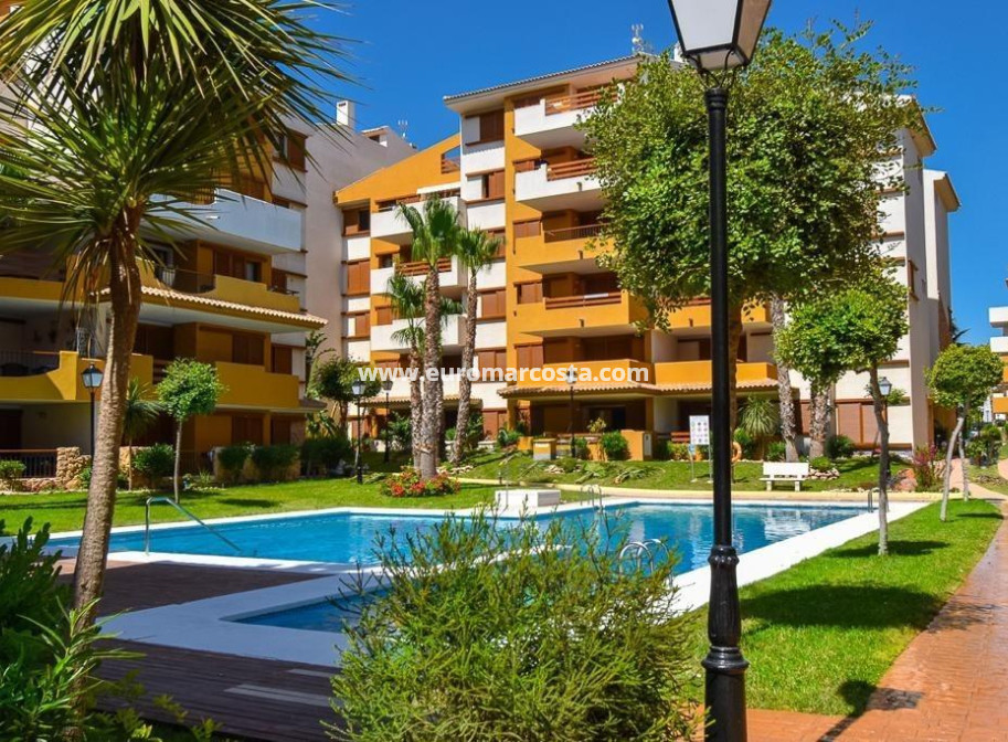 Sale - Apartment / flat - Torrevieja - Orihuela Costa
