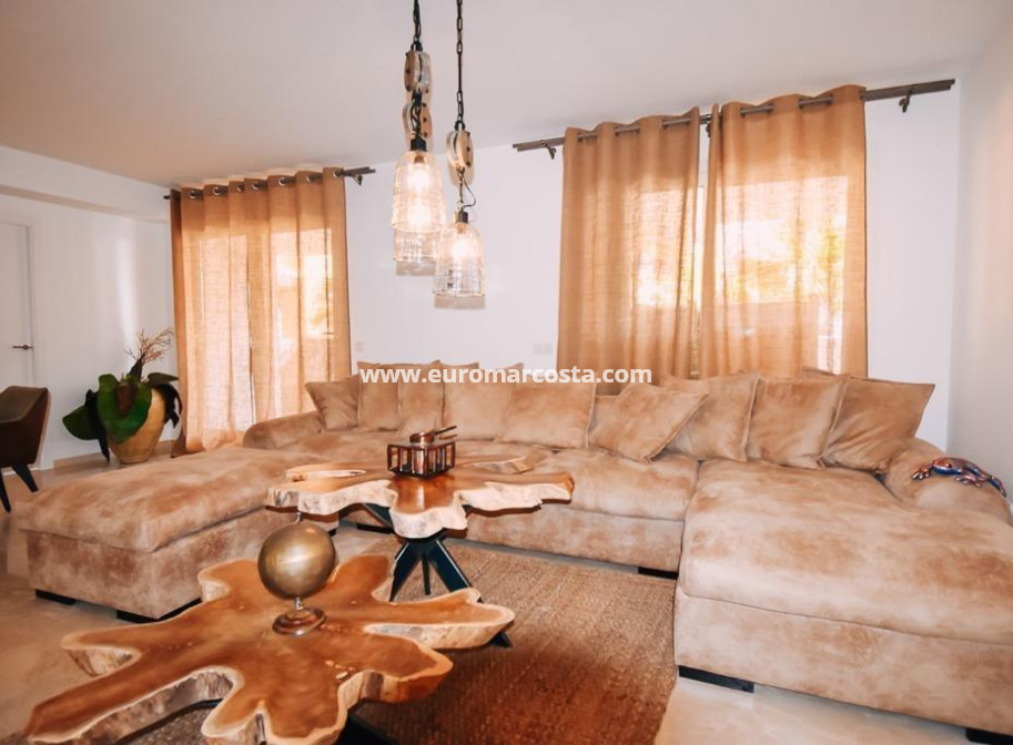 Sale - Apartment / flat - Torrevieja - Orihuela Costa