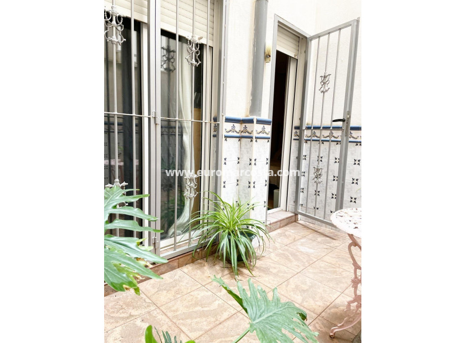 Venta - Apartamento / piso - Torrevieja - TORREVIEJA