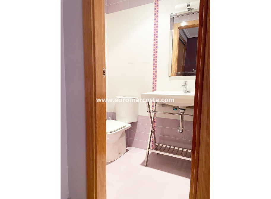 Venta - Apartamento / piso - Torrevieja - TORREVIEJA