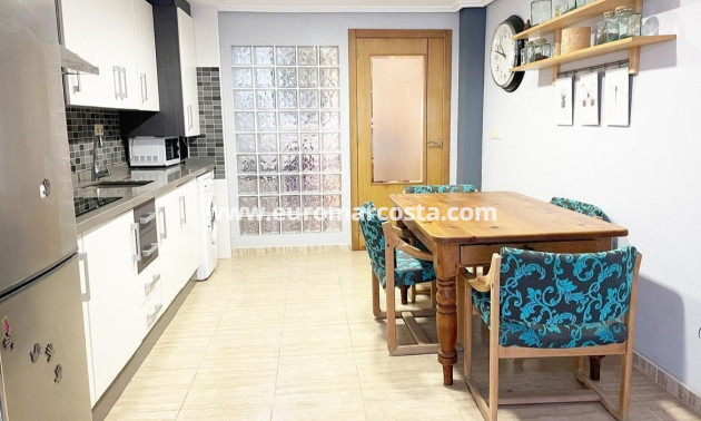 Venta - Apartamento / piso - Torrevieja - TORREVIEJA
