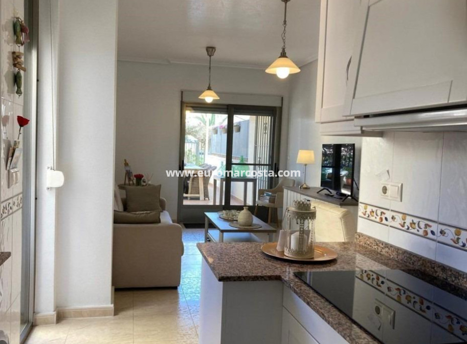 Sale - Apartment / flat - Guardamar del Segura