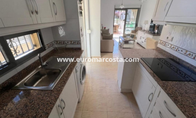 Sale - Apartment / flat - Guardamar del Segura
