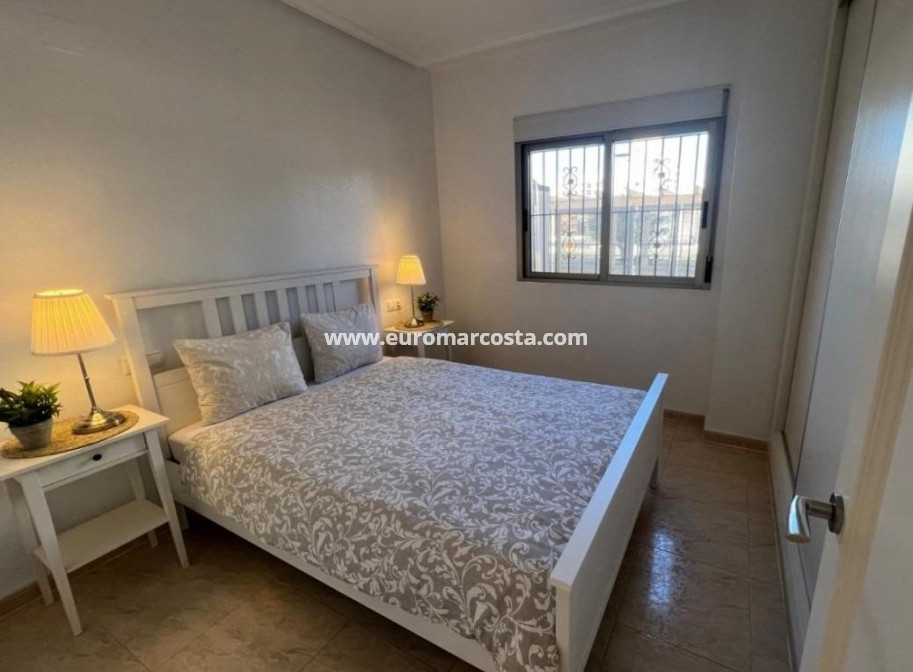 Sale - Apartment / flat - Guardamar del Segura