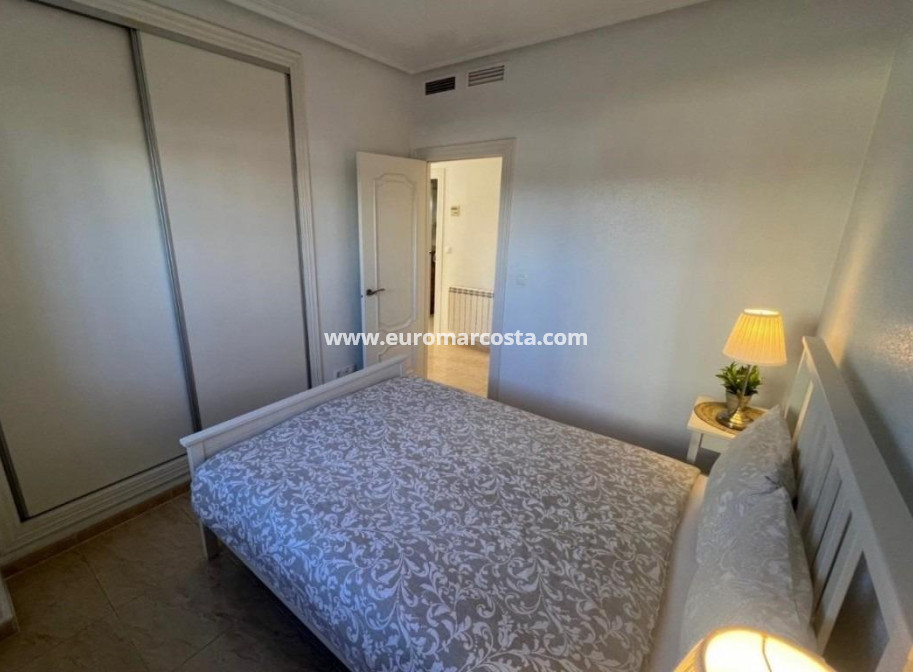 Sale - Apartment / flat - Guardamar del Segura