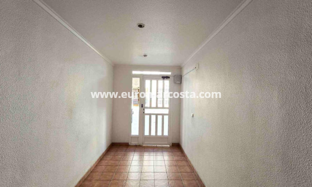 Venta - Apartamento / piso - Torrevieja - TORREVIEJA
