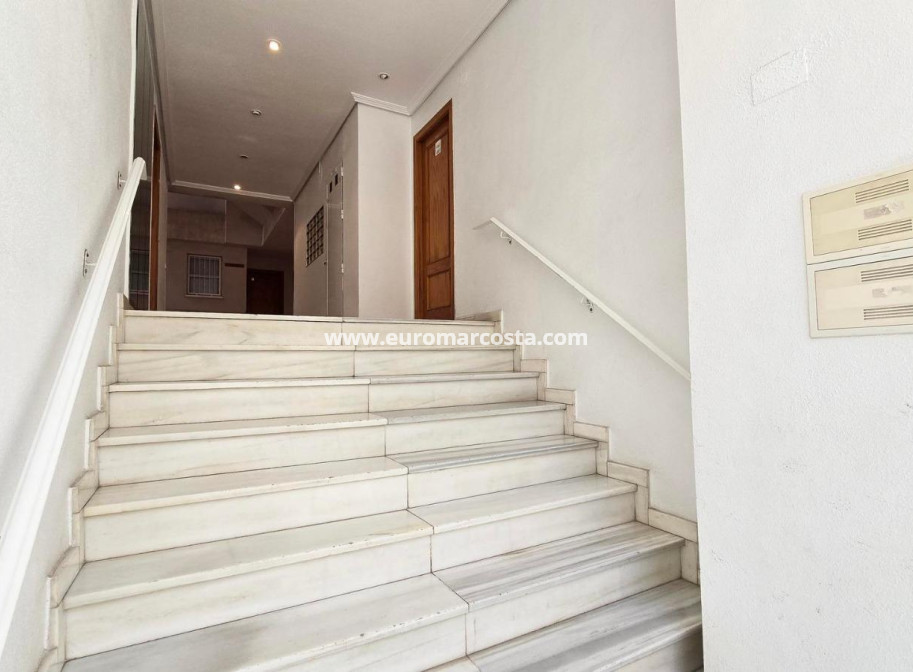 Venta - Apartamento / piso - Torrevieja - TORREVIEJA