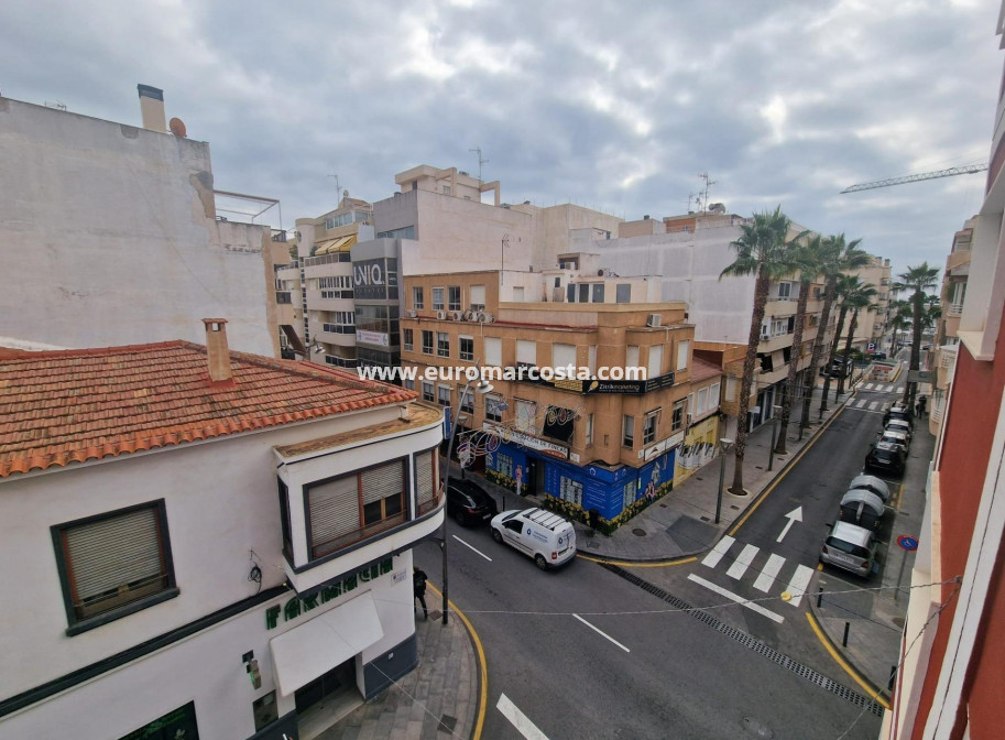 Objekte zum Wiederverkauf - Wohnung - Torrevieja - TORREVIEJA