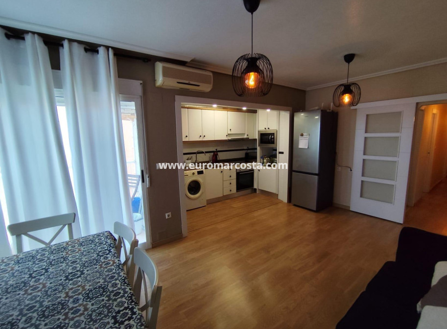 Objekte zum Wiederverkauf - Wohnung - Torrevieja - TORREVIEJA