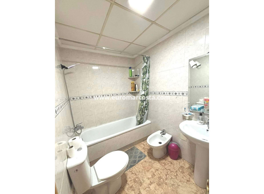 Venta - Apartamento / piso - Torrevieja - TORREVIEJA