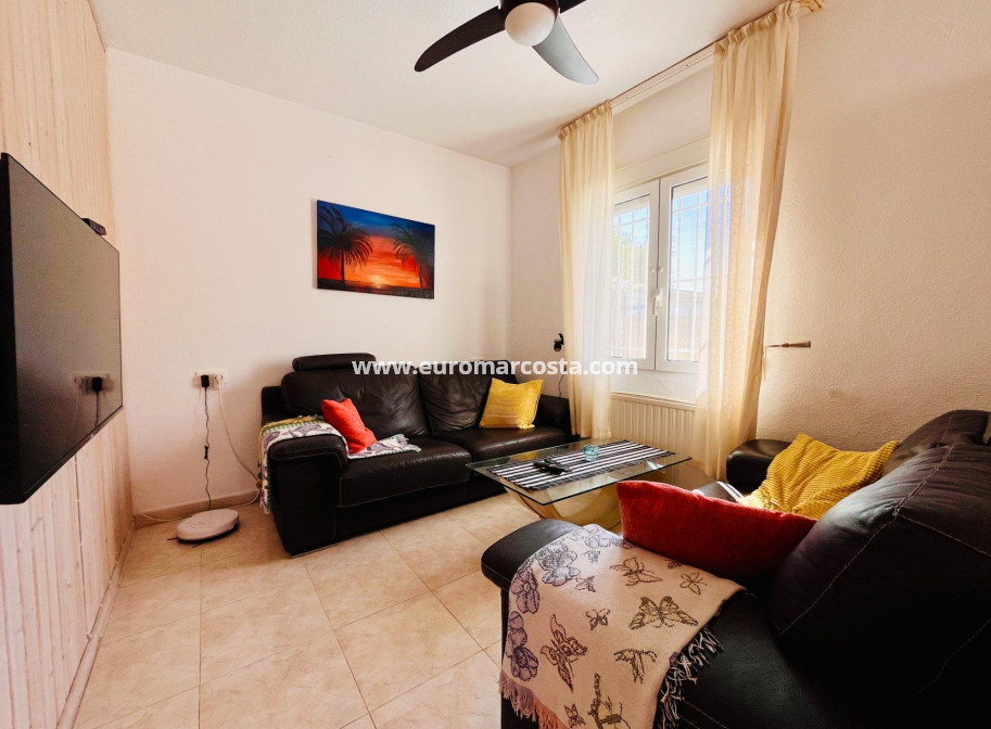 Venta - Villa - Orihuela Costa - TORREVIEJA