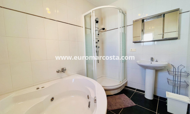 Venta - Villa - Orihuela Costa - TORREVIEJA