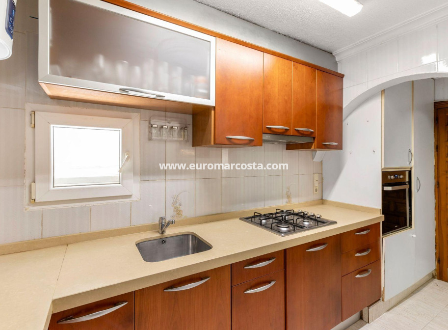 Objekte zum Wiederverkauf - Stadthaus - Torrevieja - Los Europeos