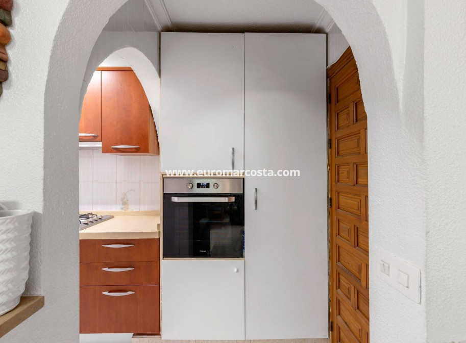Objekte zum Wiederverkauf - Stadthaus - Torrevieja - Los Europeos