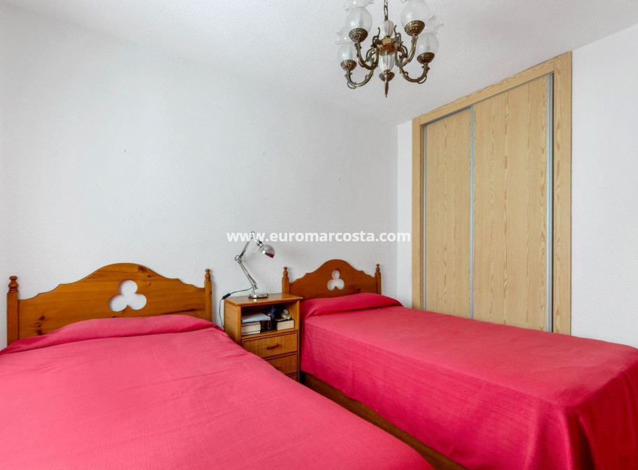 Objekte zum Wiederverkauf - Stadthaus - Torrevieja - Los Europeos