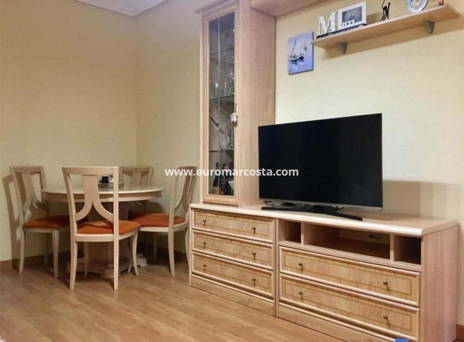 Objekte zum Wiederverkauf - Bungalow - Torrevieja - TORREVIEJA