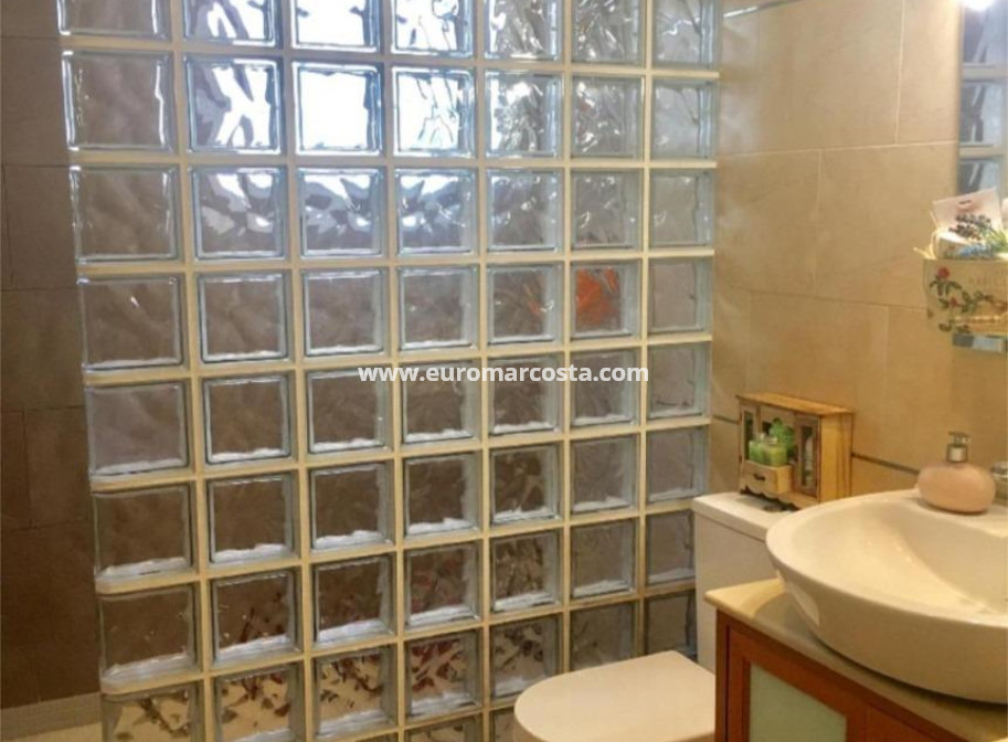 Objekte zum Wiederverkauf - Bungalow - Torrevieja - TORREVIEJA