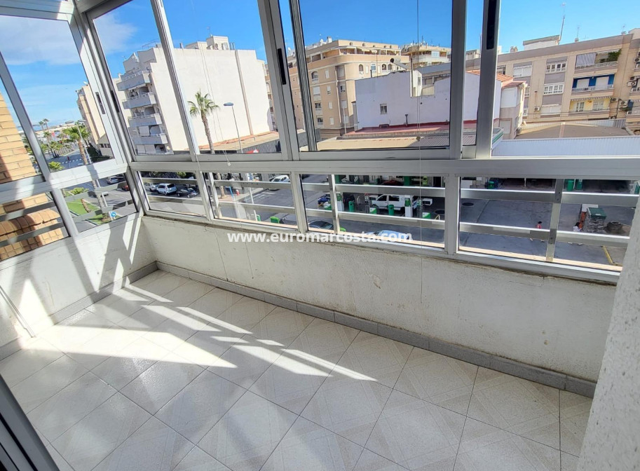 Objekte zum Wiederverkauf - Wohnung - Torrevieja - TORREVIEJA