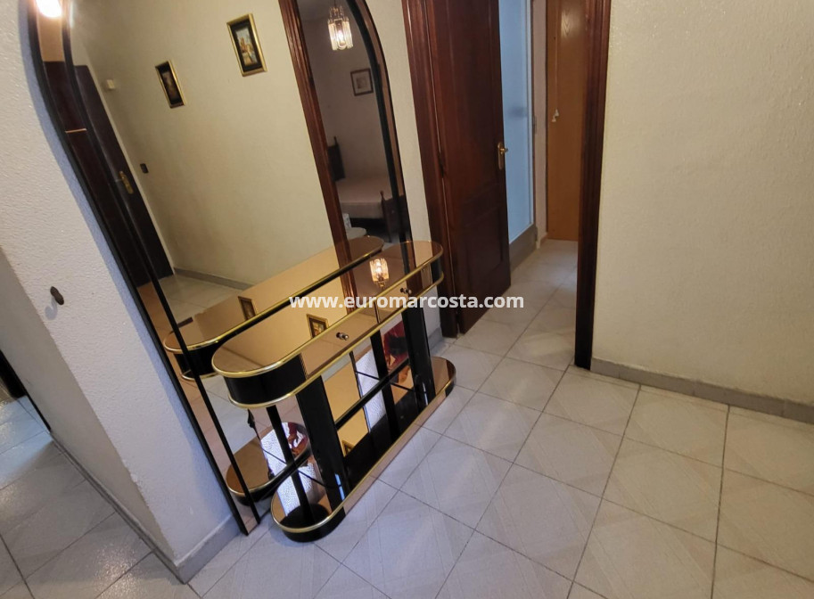 Objekte zum Wiederverkauf - Wohnung - Torrevieja - TORREVIEJA