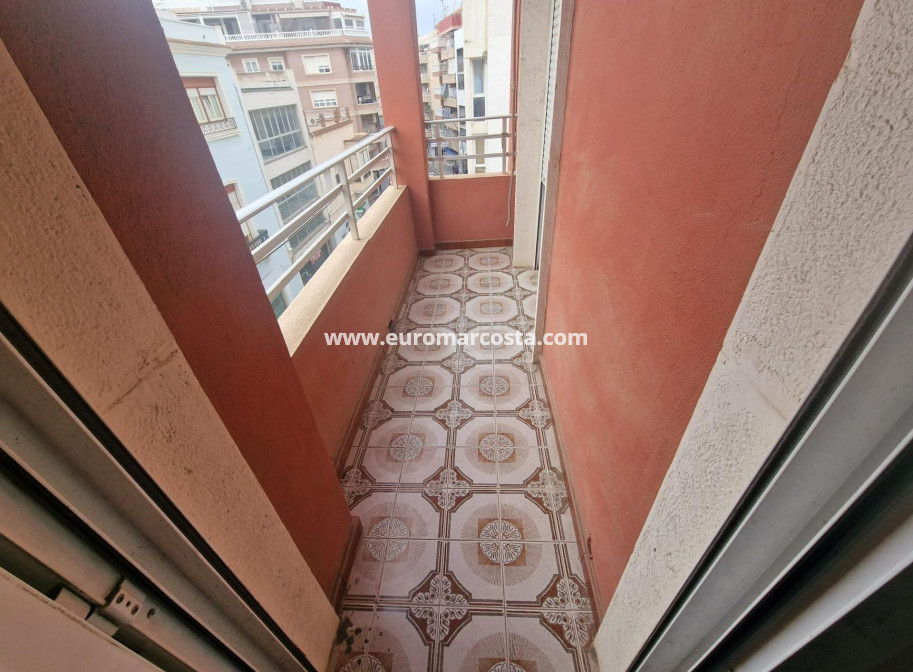 Objekte zum Wiederverkauf - Wohnung - Torrevieja - TORREVIEJA