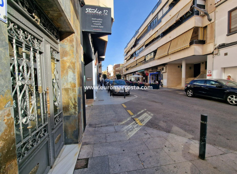Objekte zum Wiederverkauf - Wohnung - Torrevieja - TORREVIEJA