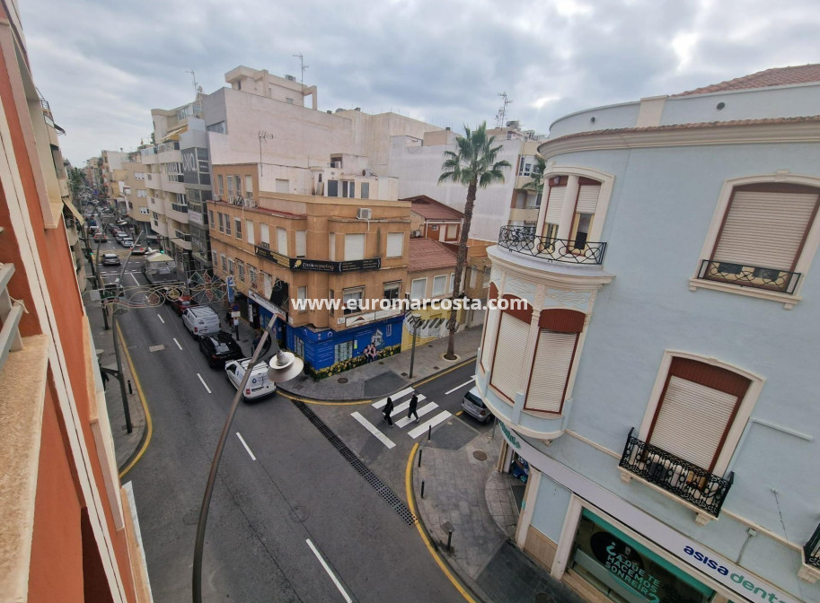 Objekte zum Wiederverkauf - Wohnung - Torrevieja - TORREVIEJA