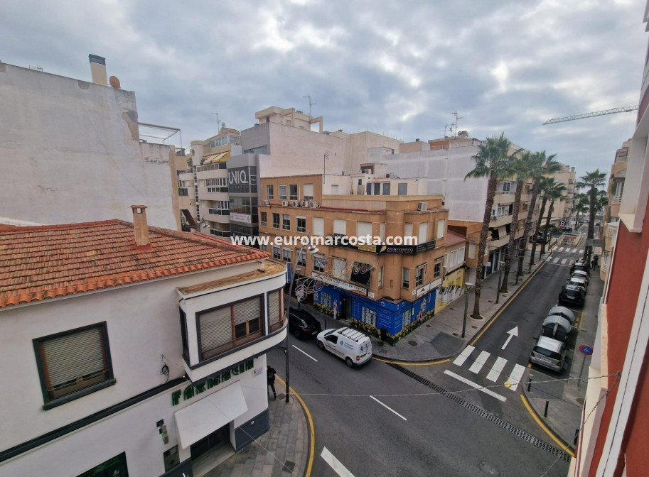 Objekte zum Wiederverkauf - Wohnung - Torrevieja - TORREVIEJA